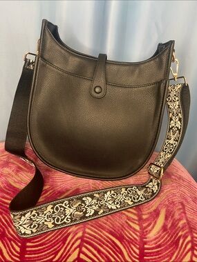 Ah-dorned Vegan Pebble Leather saddle bag, black, patterned strap, NWOT